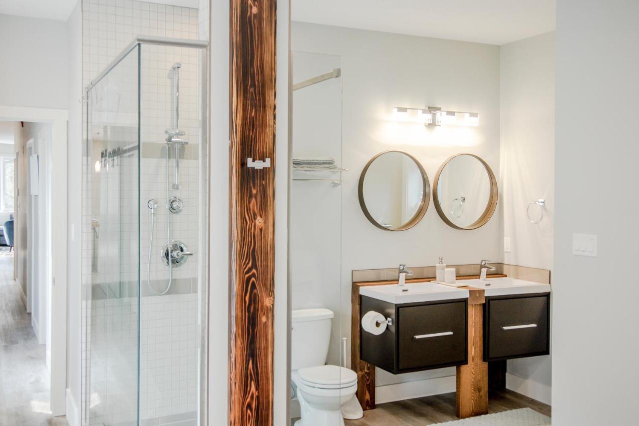 Ski In Ski Out With Huge Game Room And Hot Tub Fernie Bagian luar foto