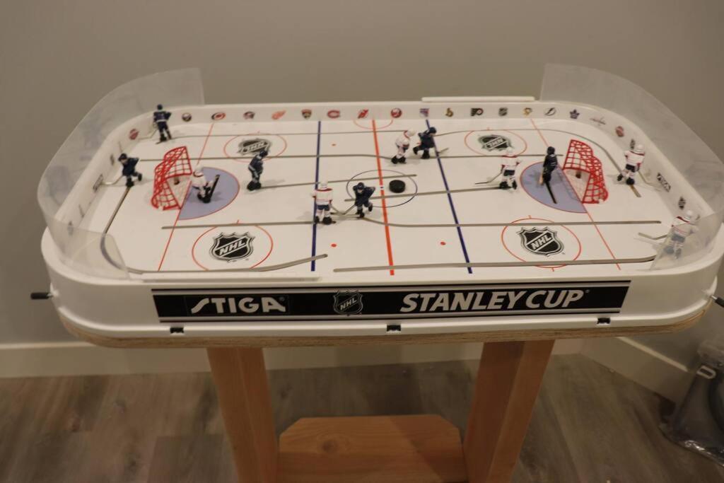 Ski In Ski Out With Huge Game Room And Hot Tub Fernie Bagian luar foto