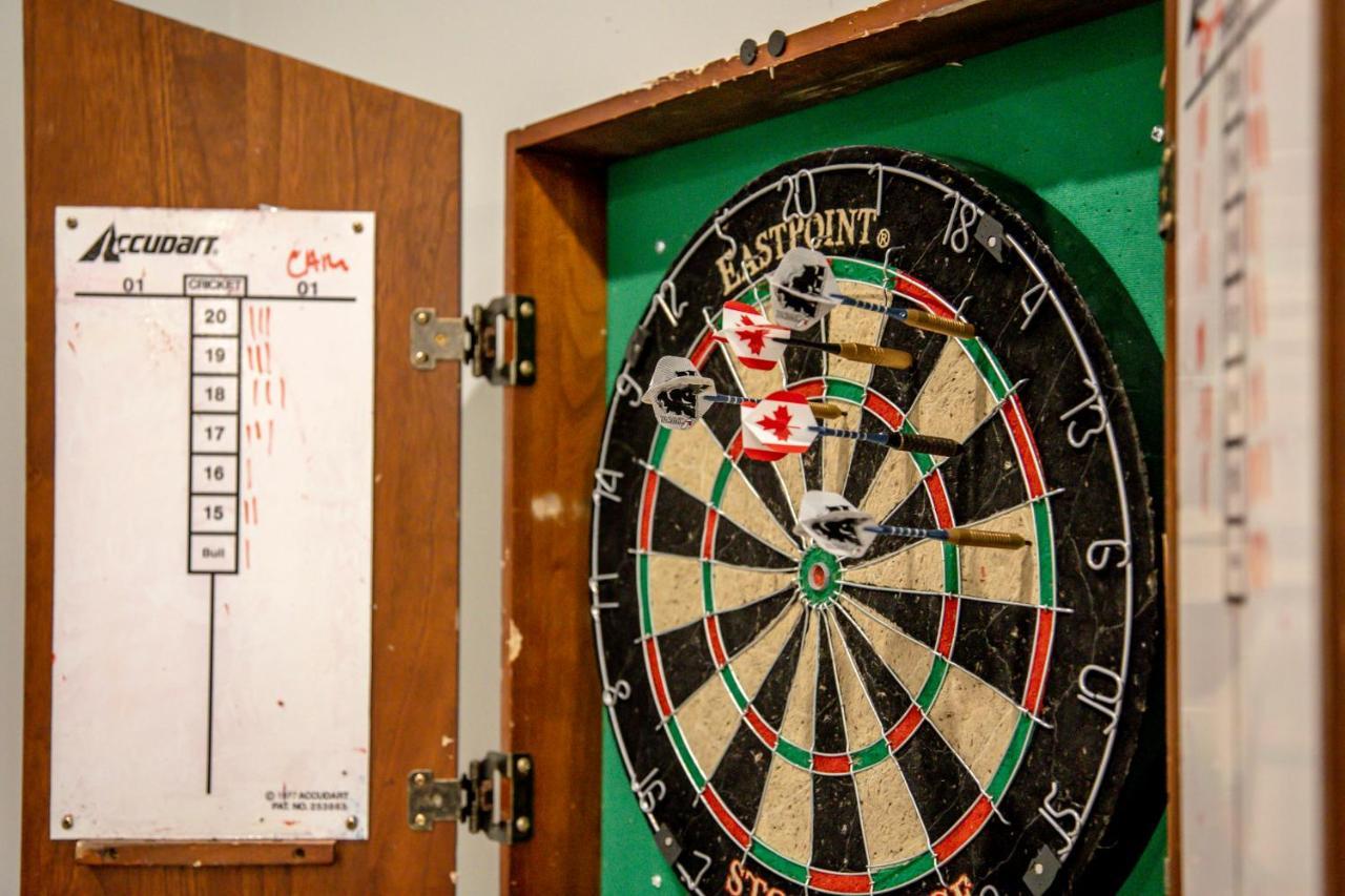 Ski In Ski Out With Huge Game Room And Hot Tub Fernie Bagian luar foto